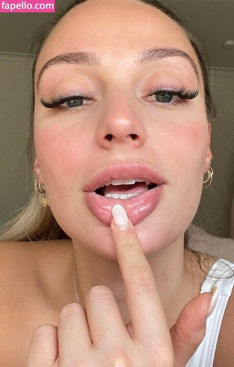 Pietra Consulin porn model galleries