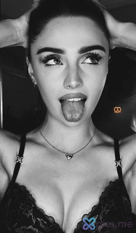 Lucy Blanc exclusive model images