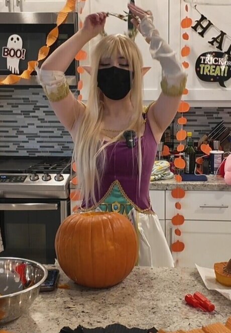 Harriet Barnes star naked image