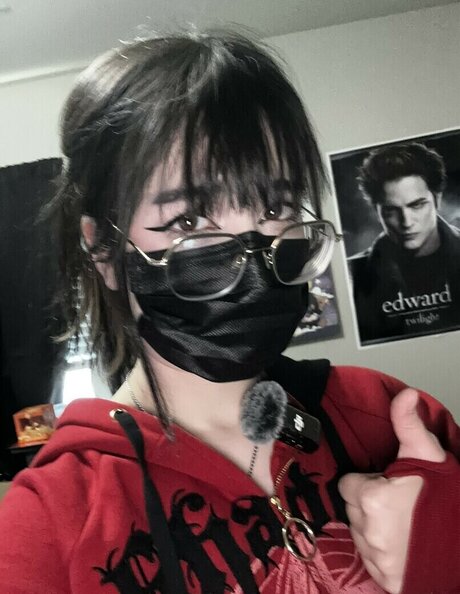 Harriet Barnes xxx model image