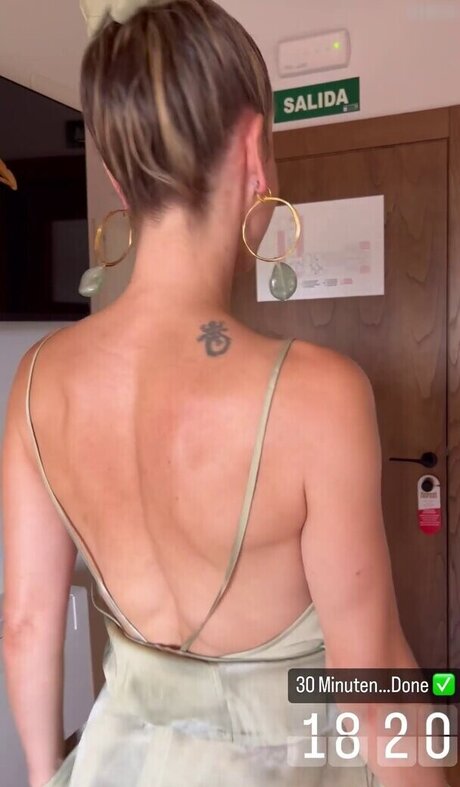 Wolke Hegenbarth model adult picture