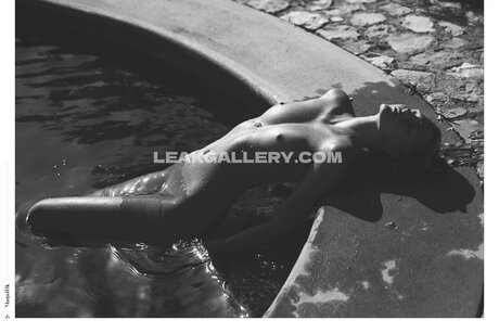 lindsaydemyan hot actress galleries