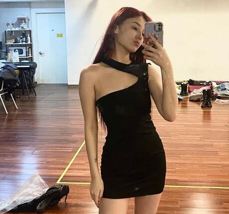 Nancy Momoland sex star pic