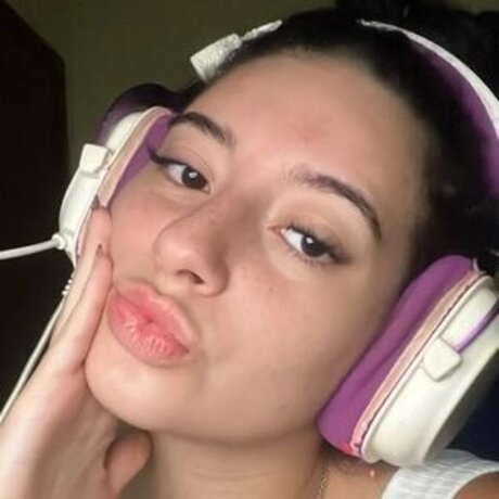 Vtzadaax model hot photo