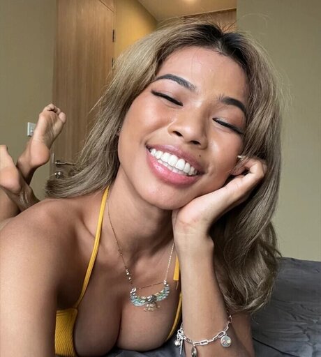 Lilly Lynn star naked images