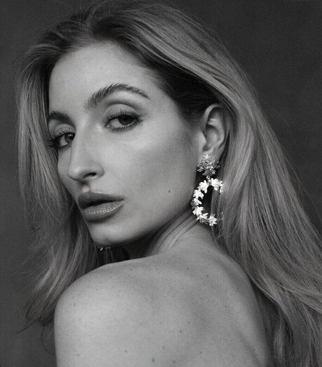 Therica Wilson Read star erotic photo