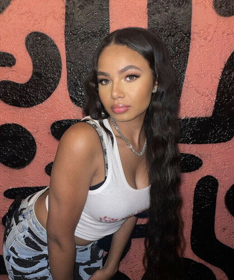 Brooklyn Queen nude star archive