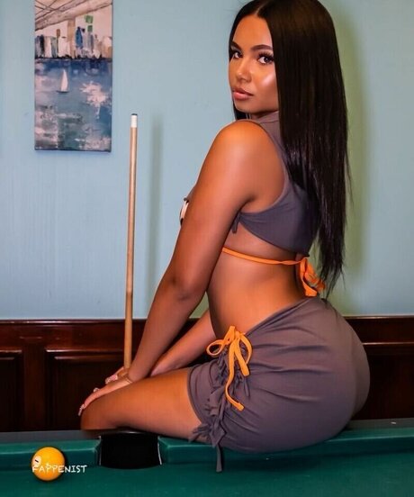 Brooklyn Queen art model galleries