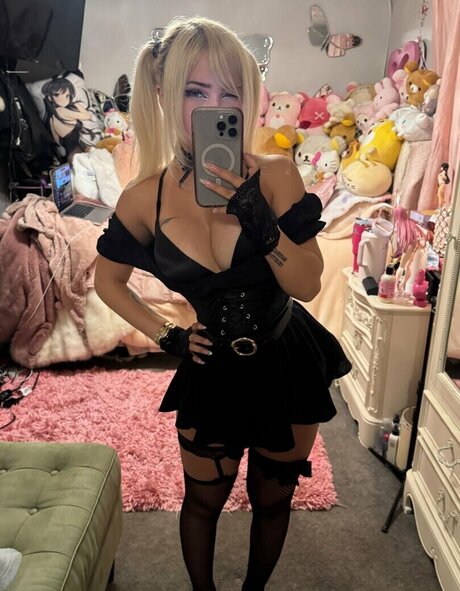 Ravegirlrori star perfect pictures