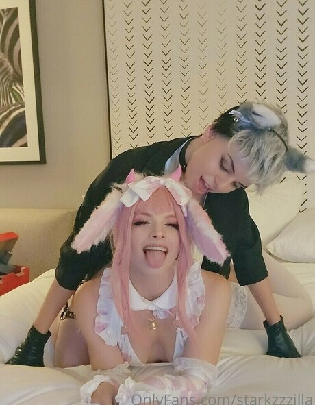 brunette wife onlyfans sexy naked picture