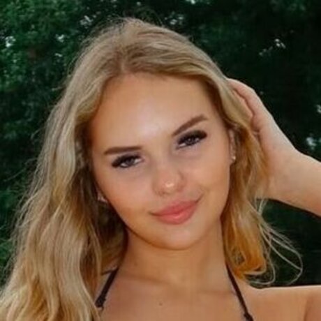 Anna Kewish naked actress img