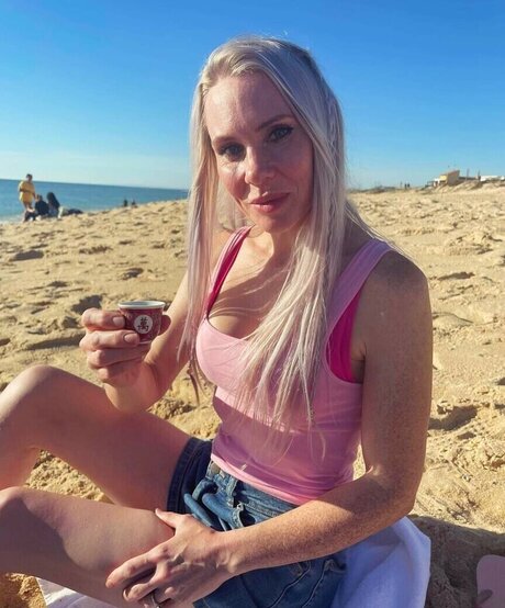 Donna Shepherd nude star pictures