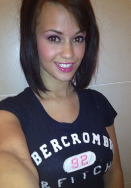 Emma Kuziara xxx model galleries