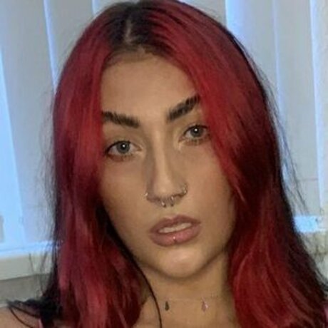 Itsravenriley art star pic