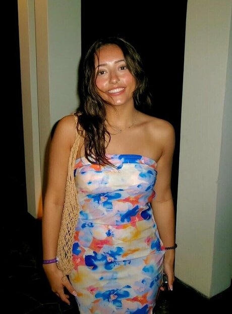 Alexis Ryan model perfect images