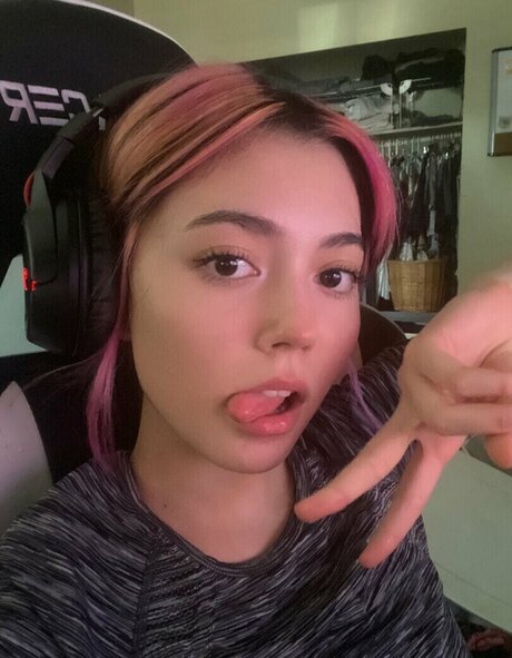 Sidsityttv model erotic picture