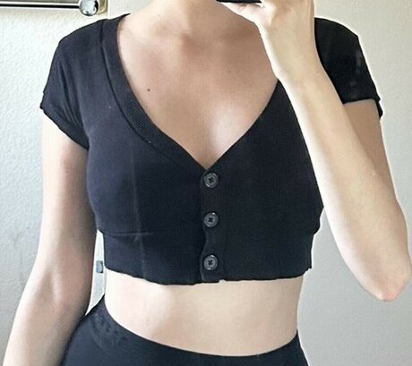 Sidsityttv model top photos