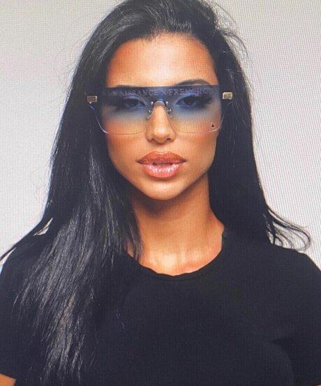 Ziyartist best actress image