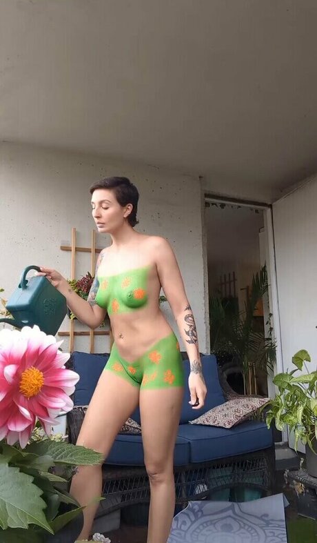 September Addamz beautiful model pic