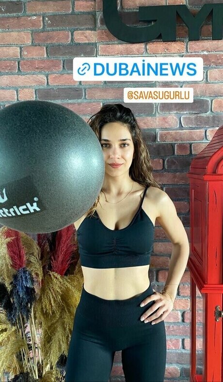 zeynepsedefaydemir model best archive