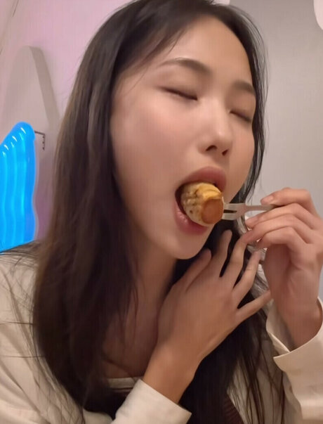 jennypetersonnn nude pornstar img