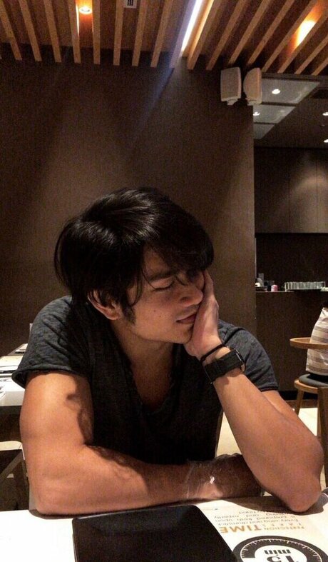 Zac Mat Nahar model free picture