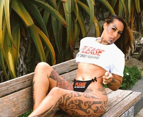 AngelTaylor359 xxx model picture