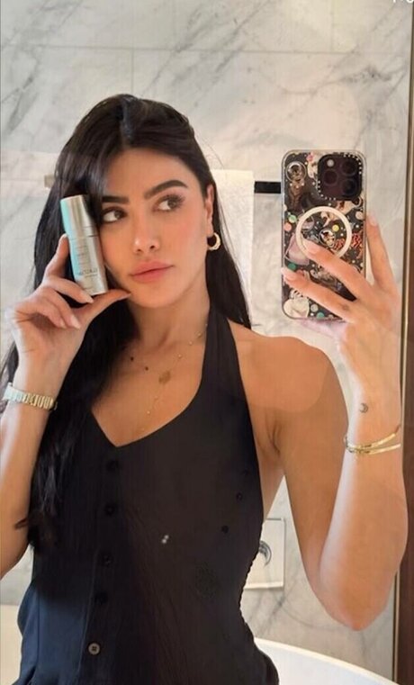 Sara Hesri high quality pornstar pictures