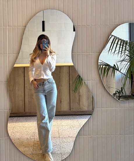 Soydairi model sexy galleries