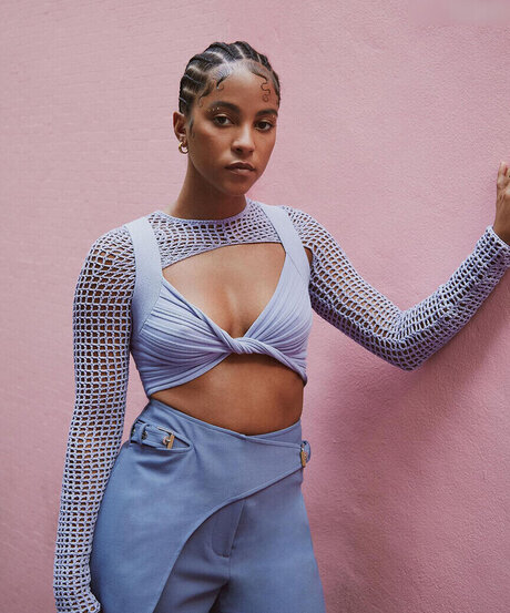 Lou Llobell free actress photos