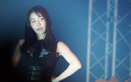 Amau Kisumi_ sexy star pictures