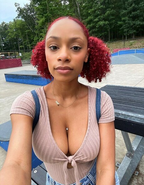 Tpnaomi pornstar art gallery