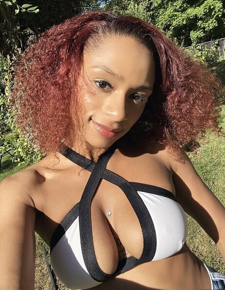 Tpnaomi pornstar pretty img