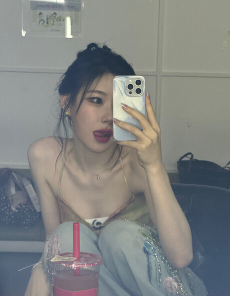 Chaeryeong sexy pornstar images