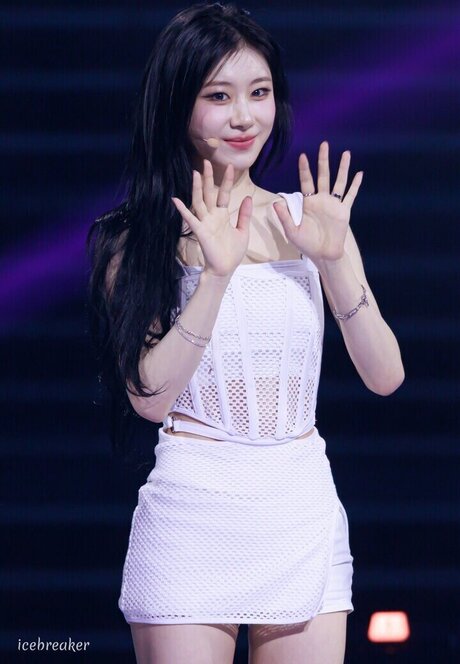 Chaeryeong star perfect pic