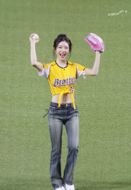 Chaeryeong star nice picture