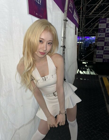 Chaeryeong sexy pornstar pic