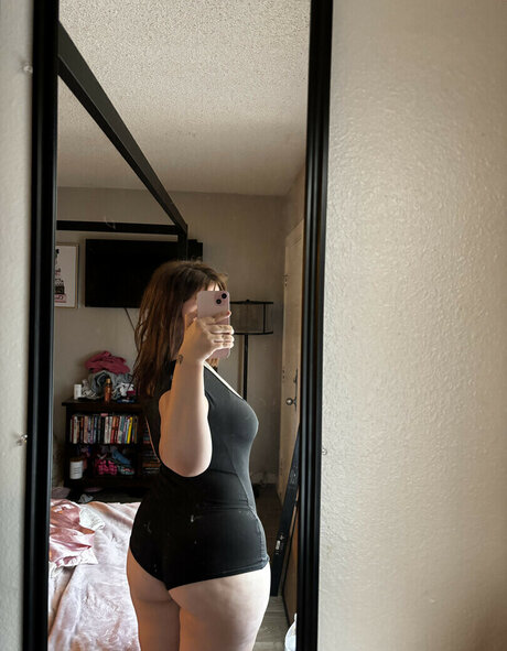 Isabel Pierce model exclusive images