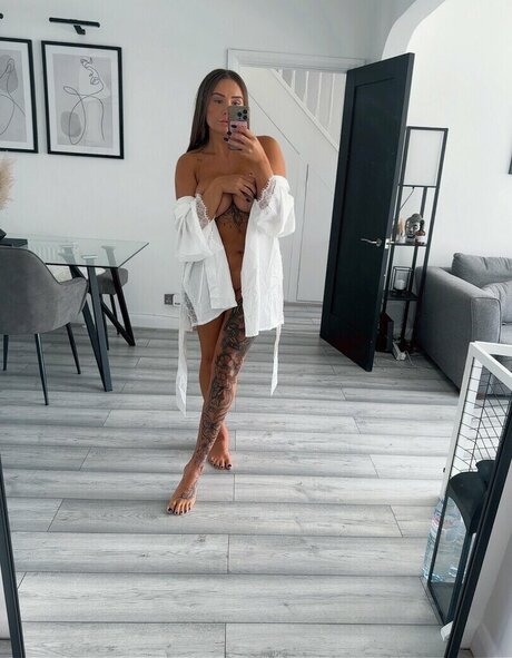 Just tiffany x exclusive model picture