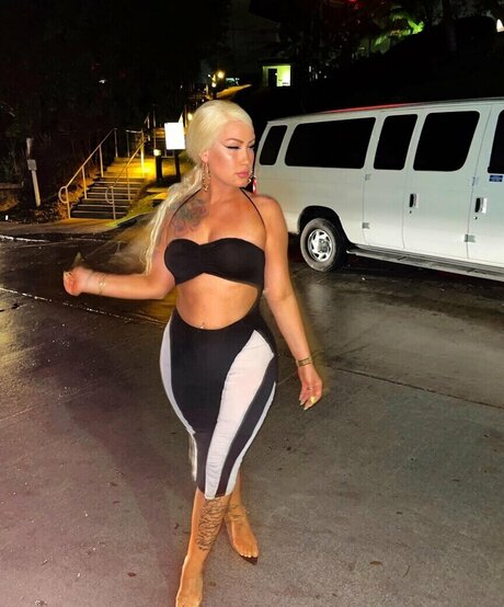 Amber Watkins hd pornstar photos