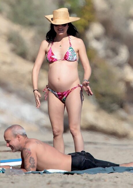 Selma Blair model sexy pic