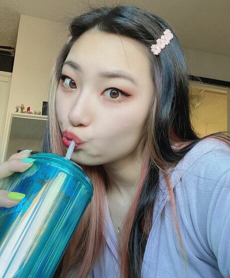 dalcompeach nice model photo