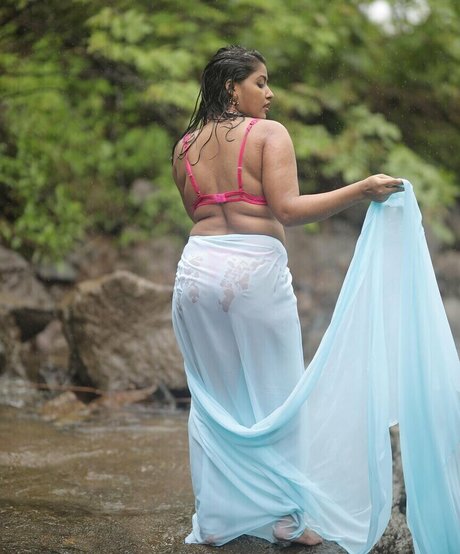 Anjali Gaud model top picture