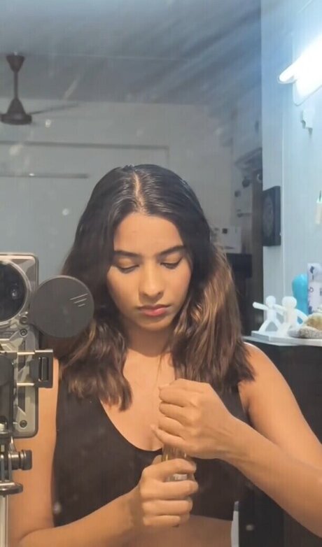 Aurora Sinclair model naked photo