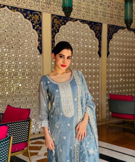 Urfi Javed star exclusive photo