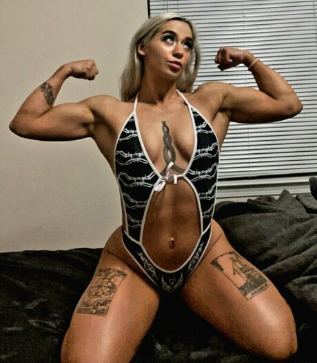 Ivy Malibu sexy star gallery