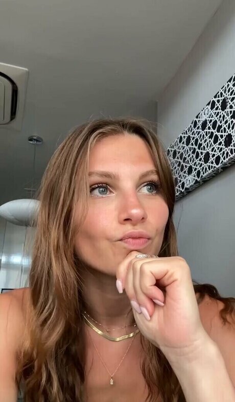 Kelly Janecaron nice pornstar galleries