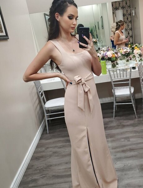 Sydney Watson hd actress img