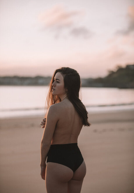 Alohalaia perfect model photos