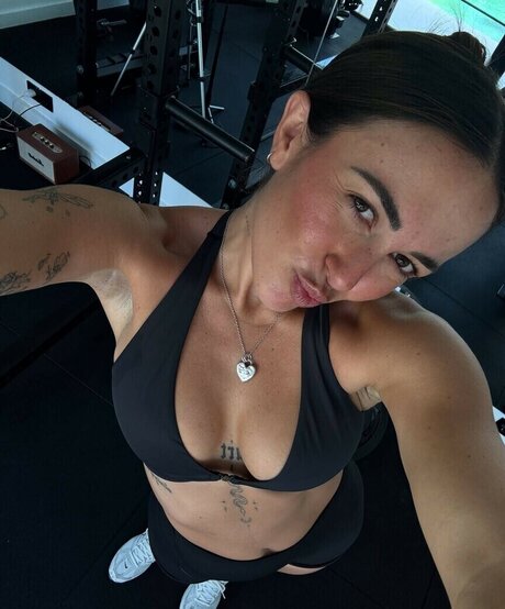 Alohalaia model porn picture